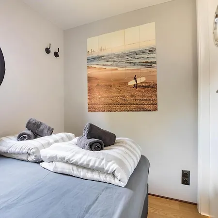 Comfortable Houseboat In Marina, Cleaning Included * Volendam