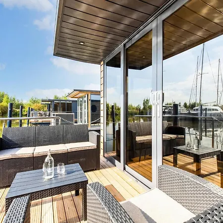 Botel Houseboat In Marina, Cleaning Included