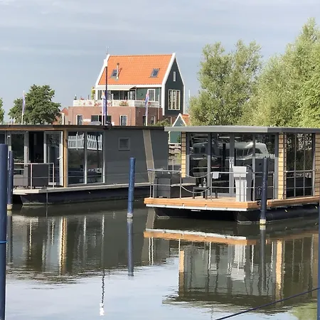Houseboat In Marina, Cleaning Included * Volendam